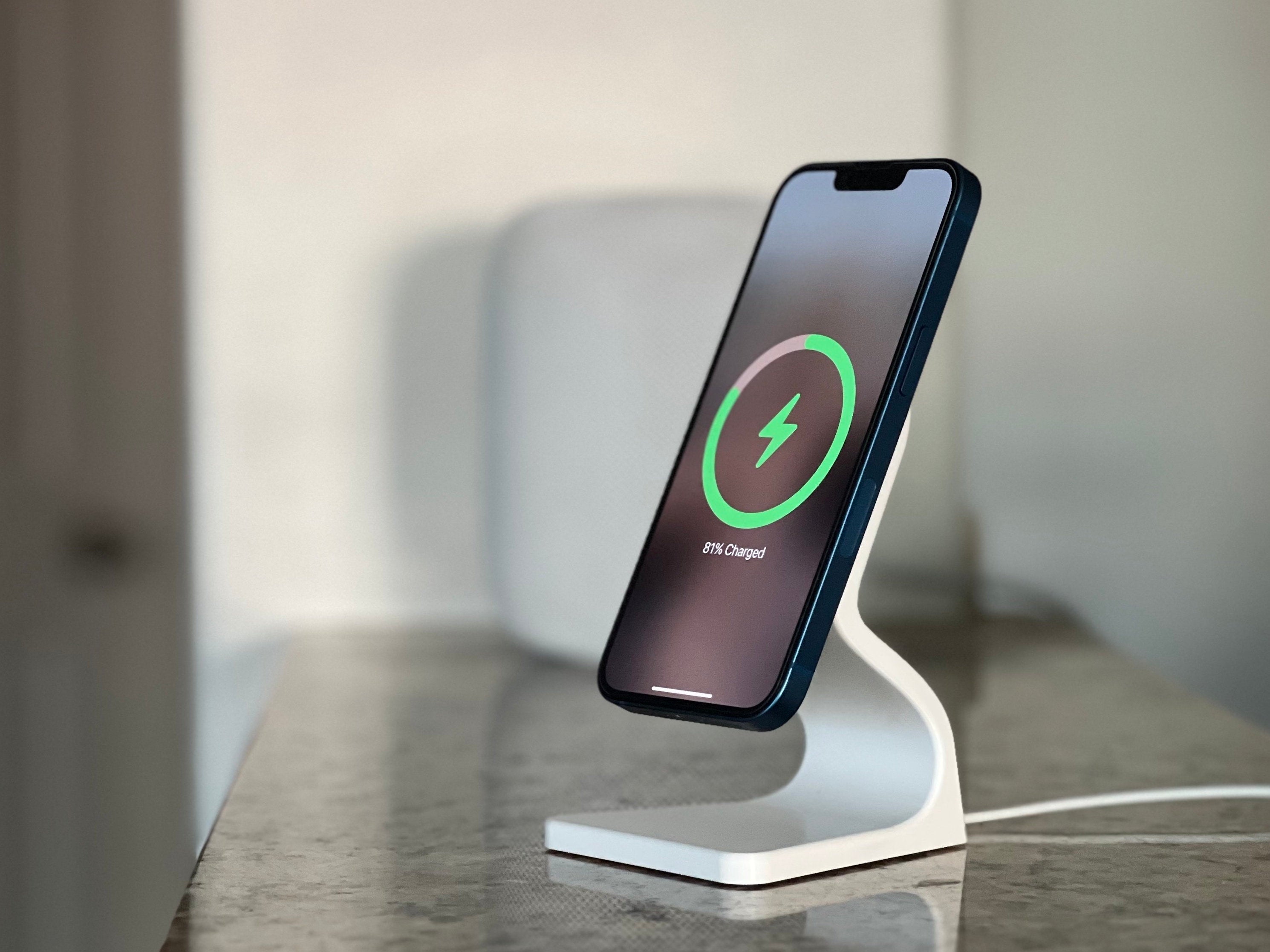 25W MagSafe iPhone Charging Stand | Sleek Minimalist Design compatible with Apple’s latest MagSafe cable