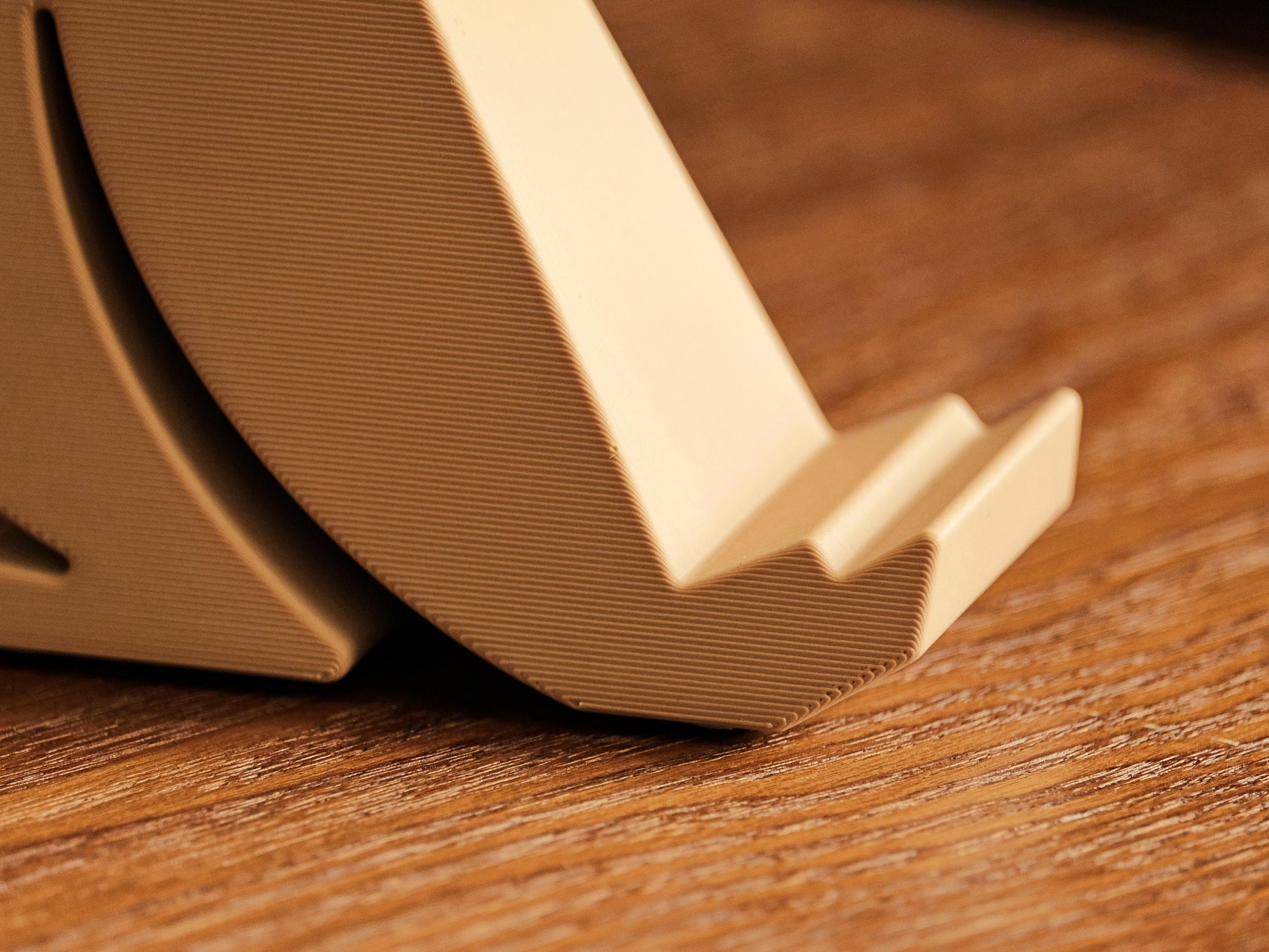 Little Bird Phone Stand, 3D Printed Natural Wood